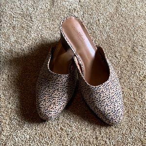 Universal Thread mules